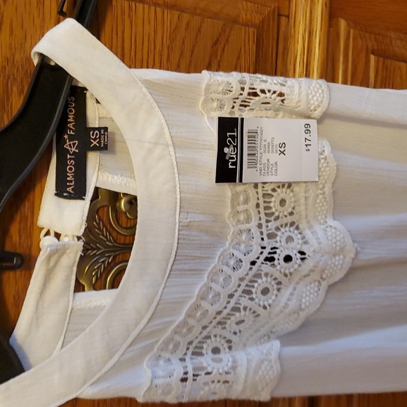 Brand new top - Picture 4 of 6